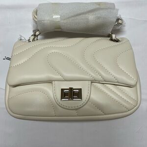 Chic Cream Quilted Shoulder Bag